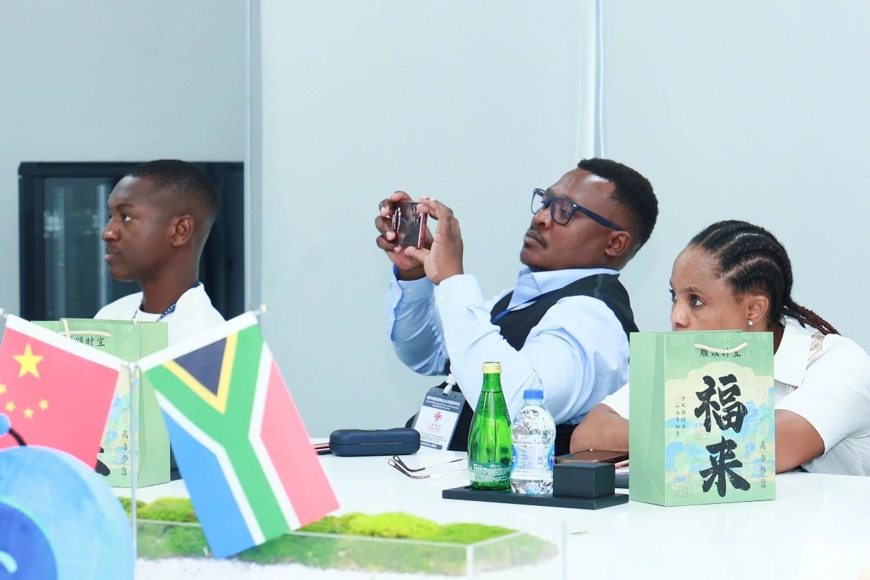 WallTech Welcomes South Africa Supply Chain Delegation to Explore Digital Logistics Innovation WallTech Welcomes South Africa Supply Chain Delegation to Explore Digital Logistics Innovation